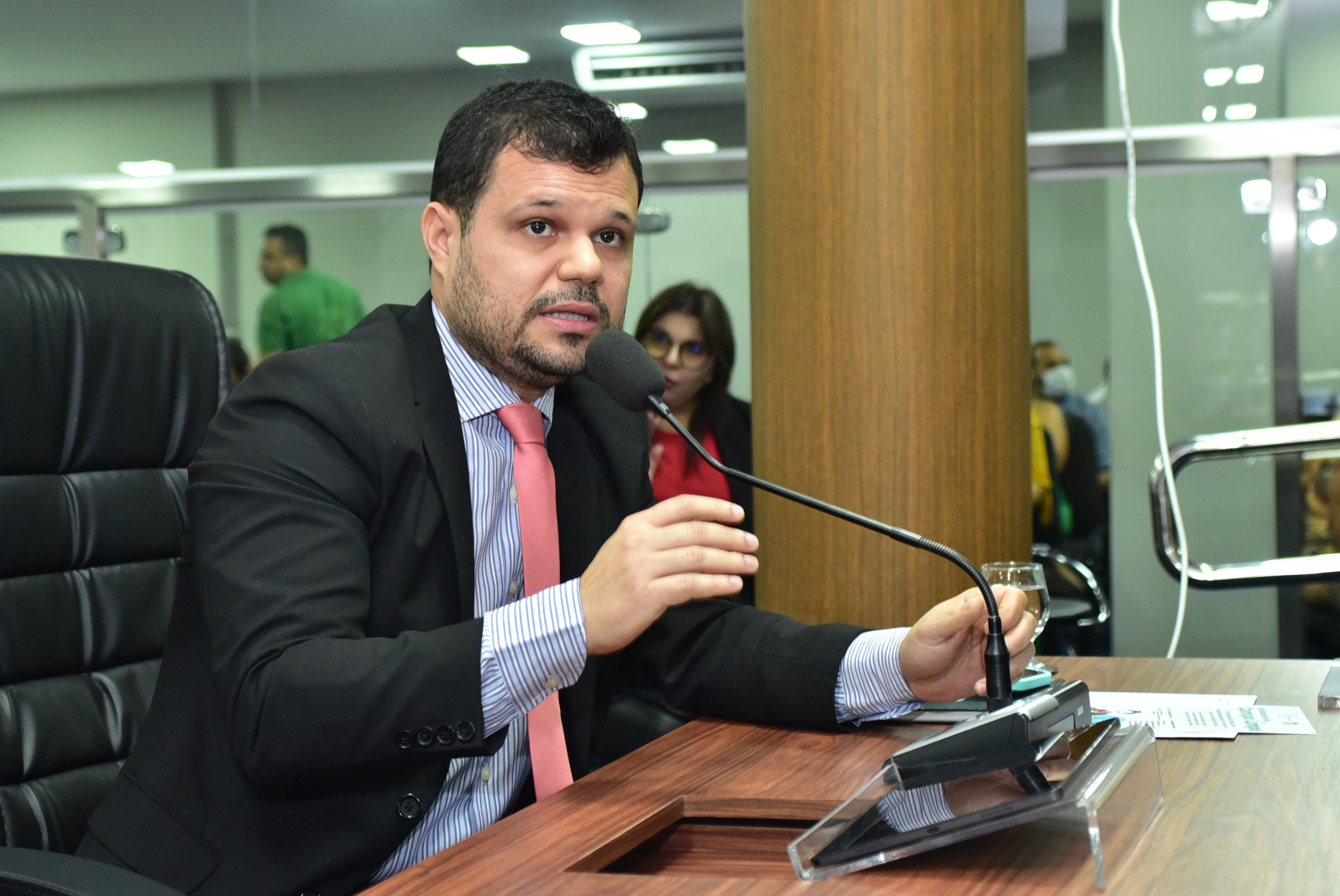 Agosto Lilás: vereador Tony Fernandes promove palestra sobre combate à violência contra mulher