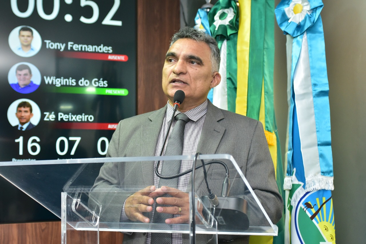 Francisco Carlos enaltece seleção para diretoria de escolas